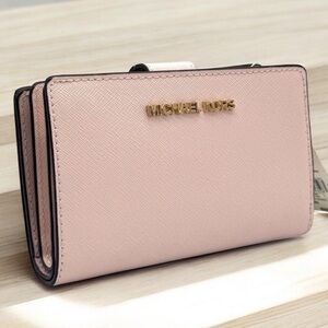 Michael Kors Medium Jet Set Travel Zip Chain Bifold Wallet Leather Powder Blush